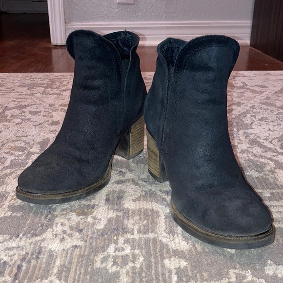 Bos & Co. Waterproof Black Chelsea Boot - Picture 2 of 5